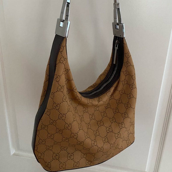 Gucci GG Canvas Shoulder Bag - Picture 1 of 8